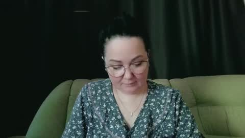 Snapshot of infinity_loveliness chatting on April 1, 6:14 am Infinity online show from April 1, 6:14 am