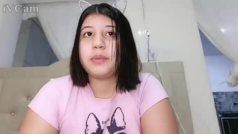 inid_sinclair online show from November 20, 9:03 pm