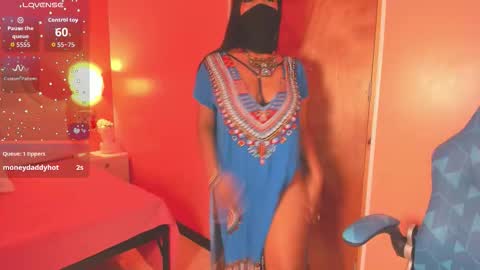 Snapshot of iniya_parul chatting on November 19, 1:55 pm Iniya online show from November 19, 1:55 pm