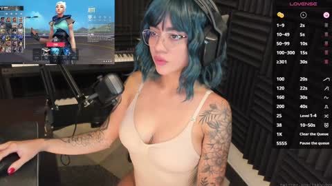 Dayana  online show from December 6, 9:46 pm