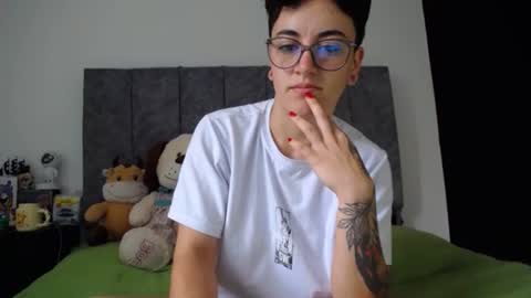lyan onlyfans n linda online show from June 25, 1:37 pm