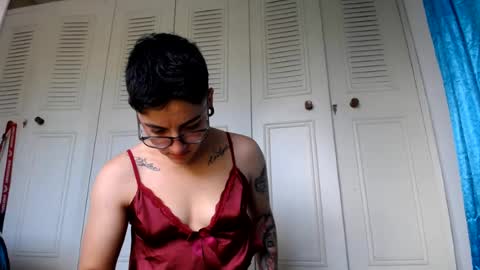 lyan onlyfans n linda online show from July 10, 9:17 pm