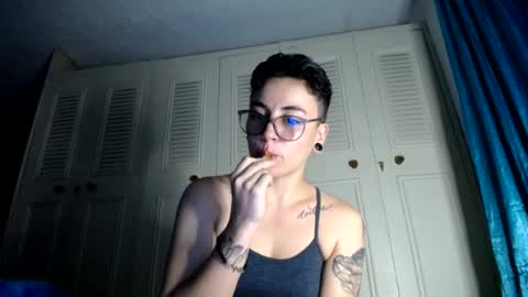 lyan onlyfans n linda online show from July 19, 1:42 am