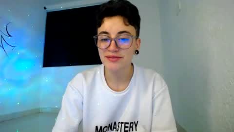 lyan onlyfans n linda online show from August 8, 4:03 am