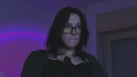 Snapshot of inner_bloom chatting on December 22, 8:36 pm inner_bloom online show from December 22, 8:36 pm
