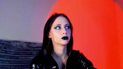 Snapshot of inner_light___ chatting on February 1, 3:32 pm Venera online show from February 1, 3:32 pm