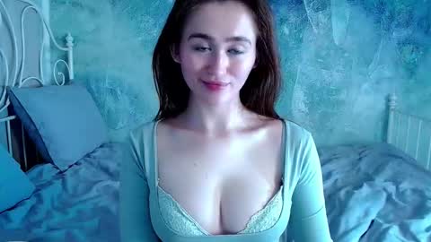 Lina online show from March 22, 2:20 pm