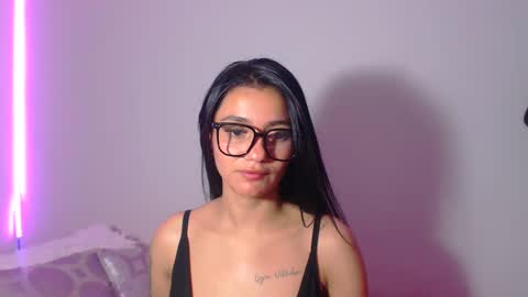 Snapshot of innocent_fox chatting on September 17, 3:52 am Abril online show from September 17, 3:52 am