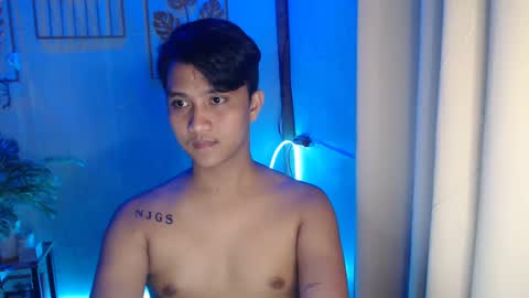 Snapshot of innocent_neil143 chatting on December 18, 5:48 am Neil online show from December 18, 5:48 am