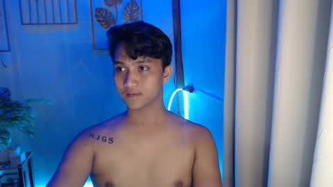 Snapshot of innocent_neil143 chatting on December 20, 10:38 am Neil online show from December 20, 10:38 am