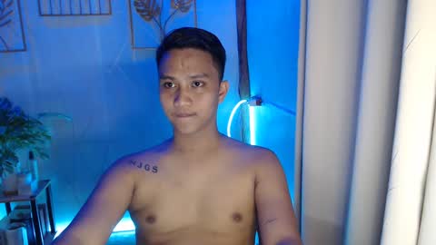 Snapshot of innocent_neil143 chatting on December 29, 10:12 am Neil online show from December 29, 10:12 am