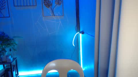Snapshot of innocent_neil143 chatting on January 1, 6:47 am Neil online show from January 1, 6:47 am