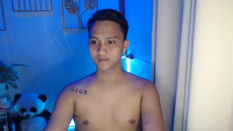 Snapshot of innocent_neil143 chatting on January 2, 10:48 am Neil online show from January 2, 10:48 am