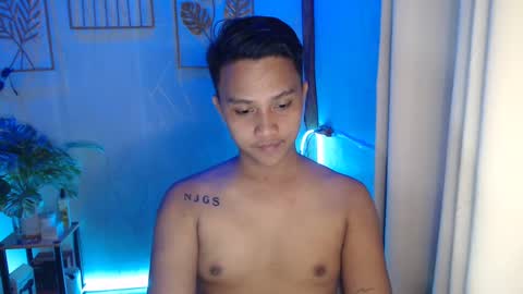 Snapshot of innocent_neil143 chatting on January 3, 10:52 am Neil online show from January 3, 10:52 am