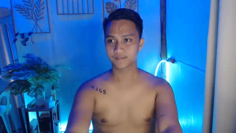 Snapshot of innocent_neil143 chatting on January 6, 8:57 am Neil online show from January 6, 8:57 am