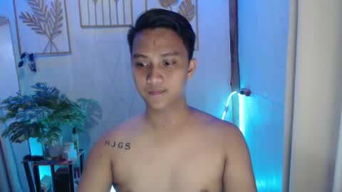 Snapshot of innocent_neil143 chatting on January 10, 10:28 am Neil online show from January 10, 10:28 am