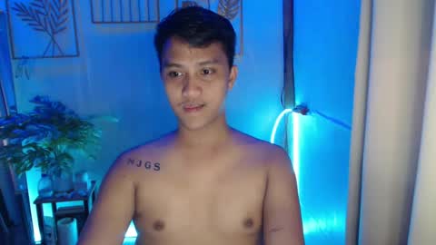 Snapshot of innocent_neil143 chatting on January 16, 8:22 am Neil online show from January 16, 8:22 am