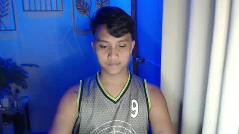 Snapshot of innocent_neil143 chatting on February 5, 7:18 am Neil online show from February 5, 7:18 am