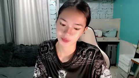 Snapshot of innocent_reign69 chatting on July 19, 6:11 pm Reign online show from July 19, 6:11 pm