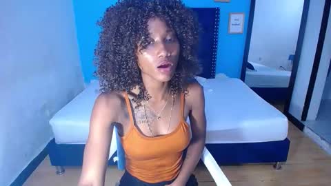 Snapshot of innocent_sexybaby chatting on October 13, 9:26 pm innocent_sexybaby online show from October 13, 9:26 pm