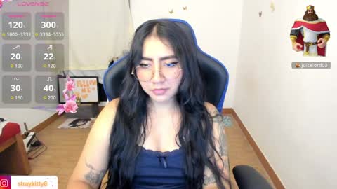 Luna        online show from April 9, 11:32 pm