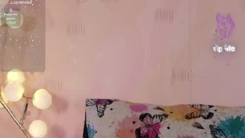 innocenthazel online show from April 6, 12:28 pm