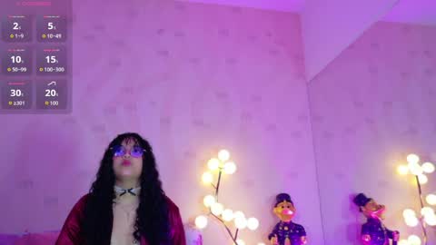 innocenthazel online show from May 24, 12:21 pm