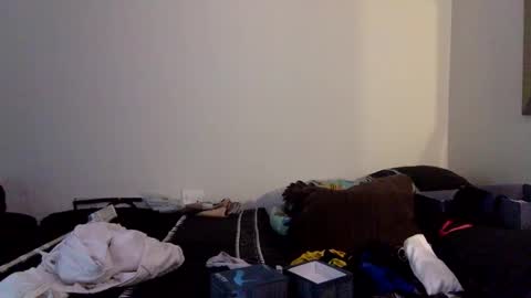 innocentlooker online show from February 1, 5:07 am