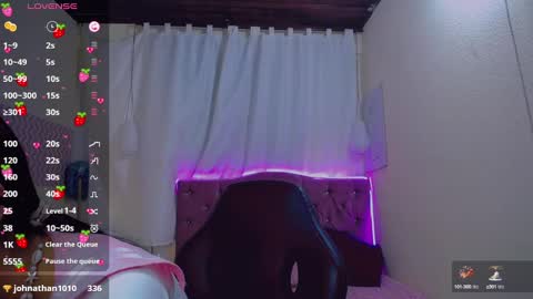 Snapshot of inocent_luna chatting on December 16, 2:49 pm Luna moon online show from December 16, 2:49 pm