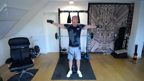 Snapshot of insanemaxxx chatting on December 10, 10:17 am insanemaxxx online show from December 10, 10:17 am