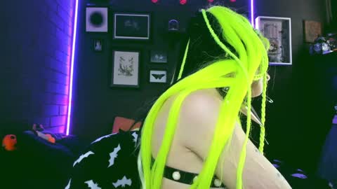 Snapshot of insania_999 chatting on December 5, 5:06 pm SANIA online show from December 5, 5:06 pm