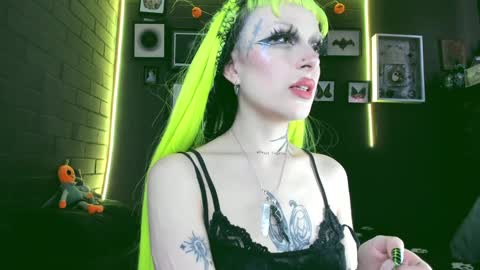 Snapshot of insania_999 chatting on December 9, 4:26 pm SANIA online show from December 9, 4:26 pm