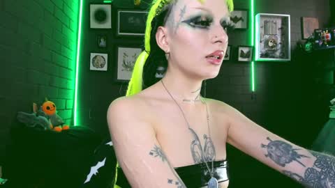 Snapshot of insania_999 chatting on December 27, 7:46 pm SANIA online show from December 27, 7:46 pm