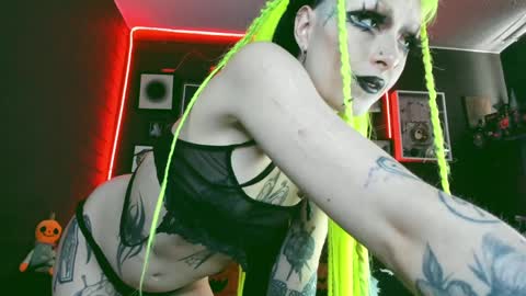 Snapshot of insania_999 chatting on January 7, 8:52 pm SANIA online show from January 7, 8:52 pm