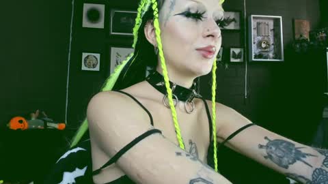 Snapshot of insania_999 chatting on February 8, 3:31 pm SANIA online show from February 8, 3:31 pm
