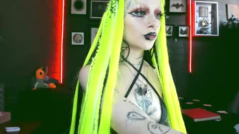 Snapshot of insania_999 chatting on February 18, 8:14 pm SANIA online show from February 18, 8:14 pm