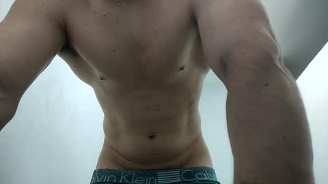 Snapshot of insistente chatting on February 6, 3:48 pm INSTAGRAM camilodlx online show from February 6, 3:48 pm