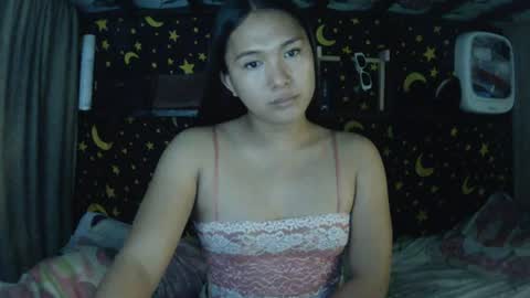 Snapshot of insulting_whoreifica chatting on July 1, 7:21 am MAXINE online show from July 1, 7:21 am