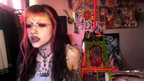 Snapshot of insunnity666 chatting on May 11, 4:04 pm Insunnity666 online show from May 11, 4:04 pm