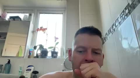 InterestedHun online show from March 3, 11:27 am