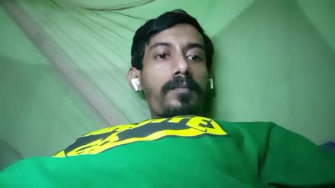 interne8famous online show from October 31, 12:17 pm