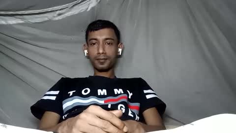 interne8famous online show from November 11, 8:14 am