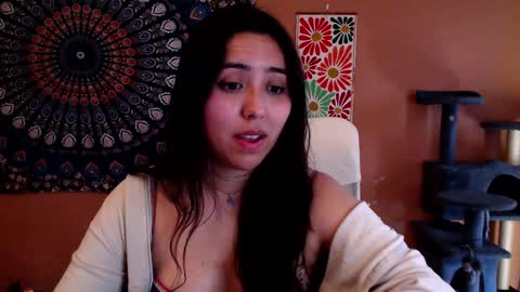 Snapshot of intimatetales chatting on February 25, 3:38 pm Africa online show from February 25, 3:38 pm