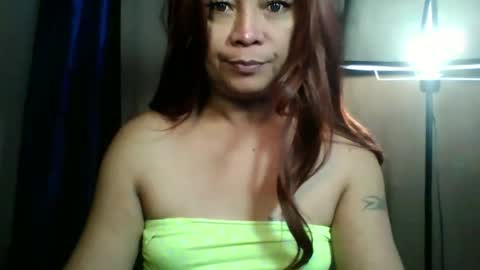 Snapshot of into_the_nightxxx chatting on November 4, 2:21 am KATH online show from November 4, 2:21 am