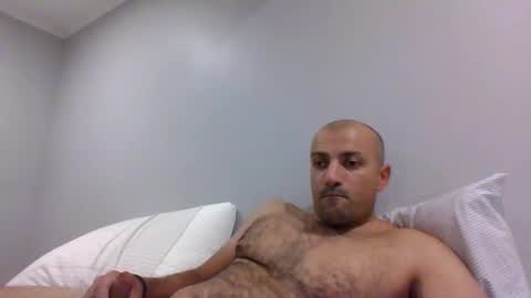 Snapshot of intolder35 chatting on April 3, 7:50 am intolder35 online show from April 3, 7:50 am