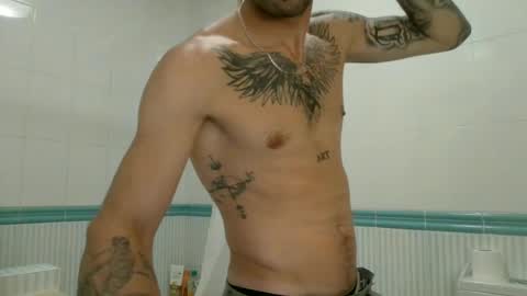 Snapshot of intothekinky chatting on June 24, 6:51 pm intothekinky online show from June 24, 6:51 pm