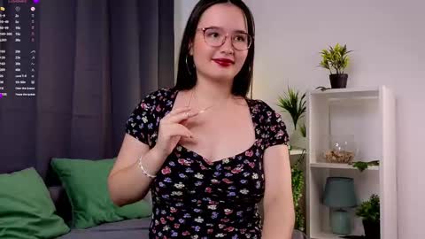 Mia online show from September 23, 2:03 am