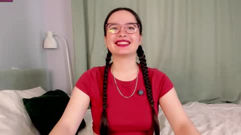 Mia online show from October 3, 2:41 am