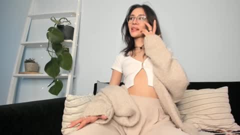 Snapshot of irenehabibi chatting on March 4, 5:56 pm Irene online show from March 4, 5:56 pm