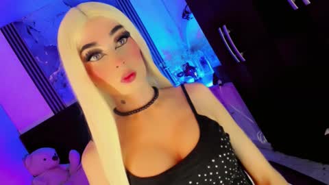 Snapshot of irina_lechera_ chatting on September 21, 9:16 pm Irina online show from September 21, 9:16 pm